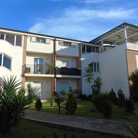 Homiday - Appartamenti Tamerici Pineto Exterior foto