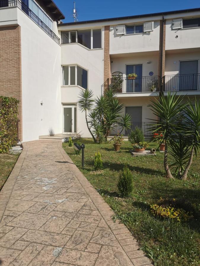Homiday - Tamerici Apartment Pineto